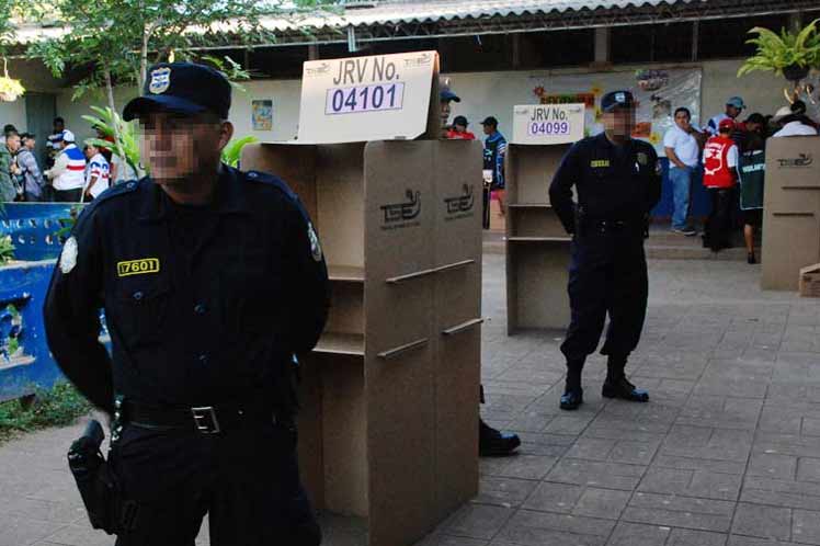Salvadoran Police to Protect Almost 1,600 Polling Stations