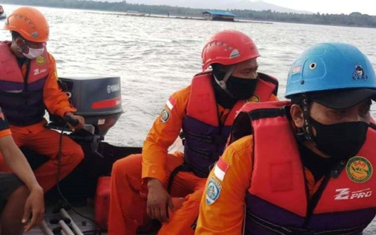 Indonesia: 11 feared dead after ship capsizes off Bali 4 days ago