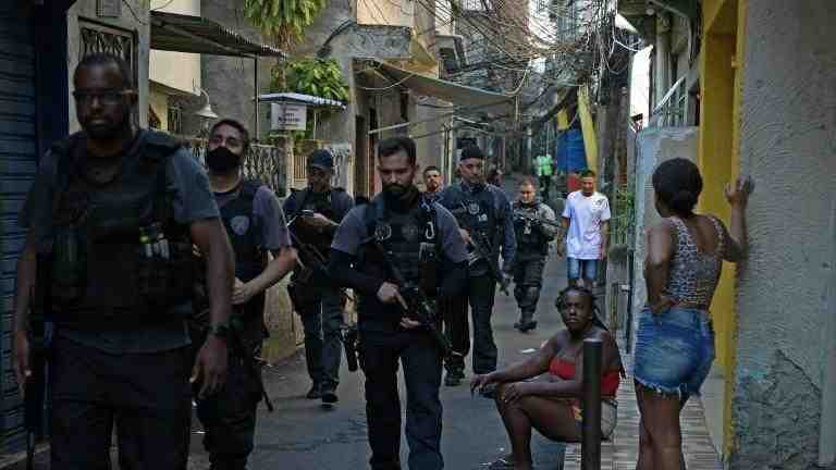 Brazil: Rio vows to revitalise two crime-racked slums