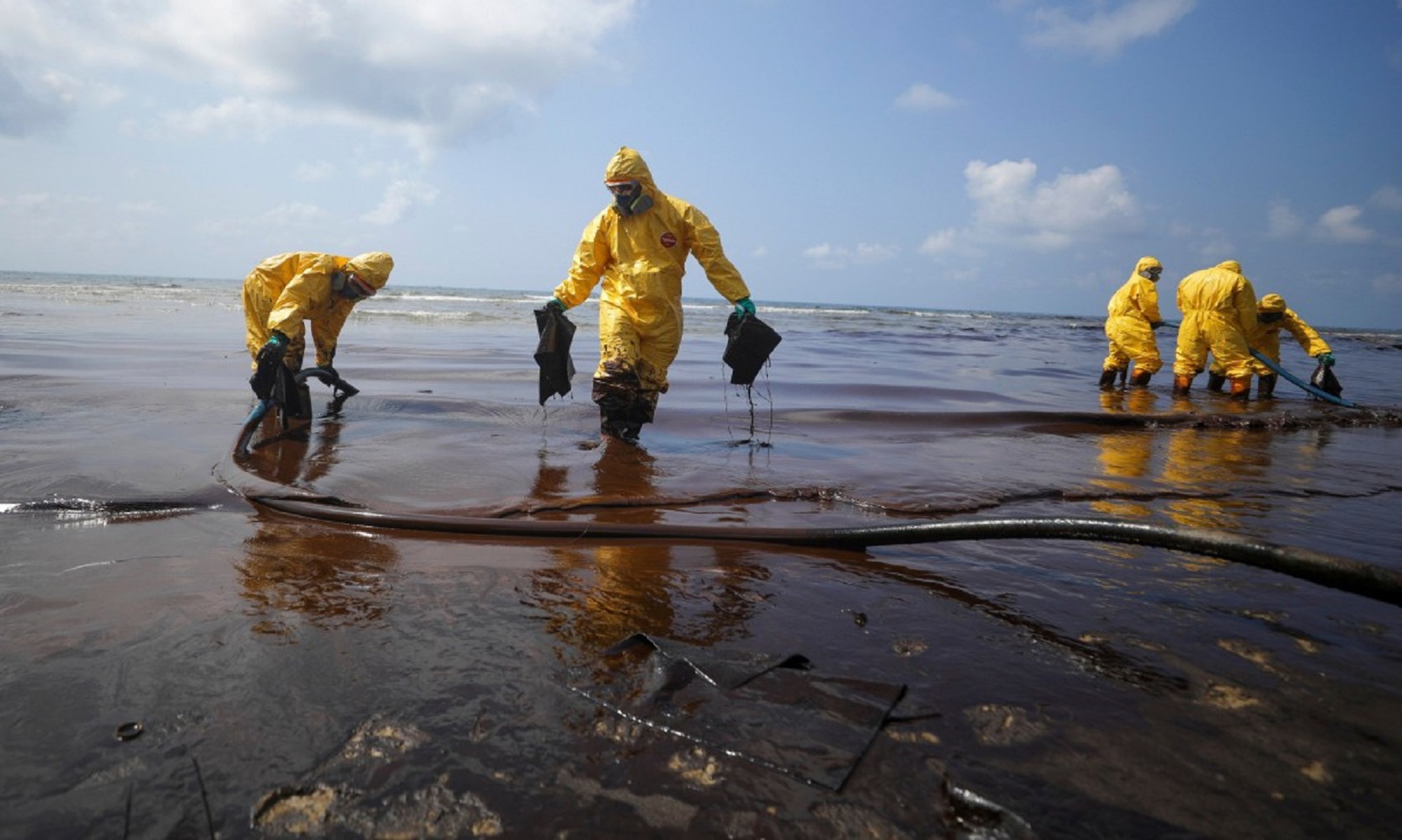 Thai Beach Closes After Oil Spill Washes Ashore