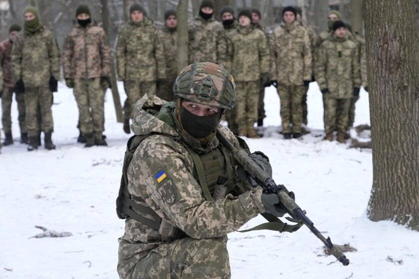 US puts 8,500 troops on alert to deploy amid Ukraine tensions