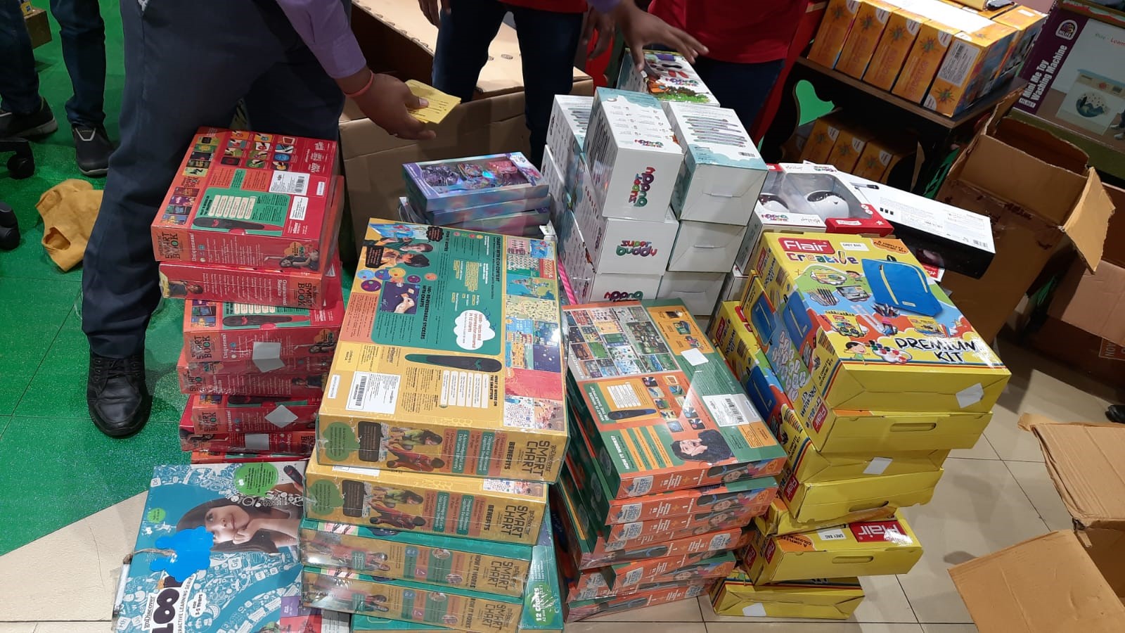 Indian Regulator Confiscates Uncertified Toys From Store In Mumbai