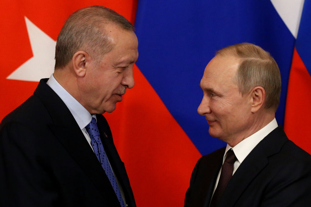 Presidents Putin and Erdogan vow to improve ties after tensions