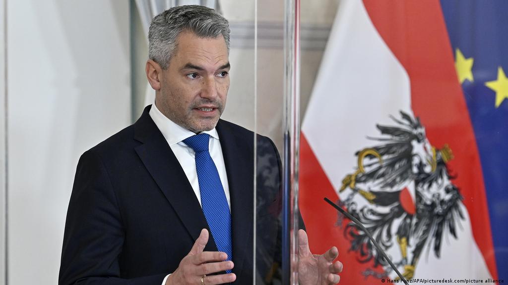 Covid-19: 3 dose-vaccinated Austrian chancellor tests positive