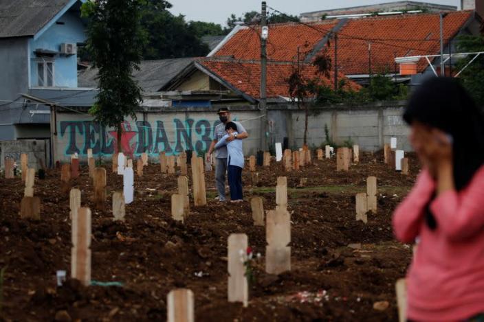 Indonesia Reports 17,895 New COVID-19 Cases, 25 More Deaths