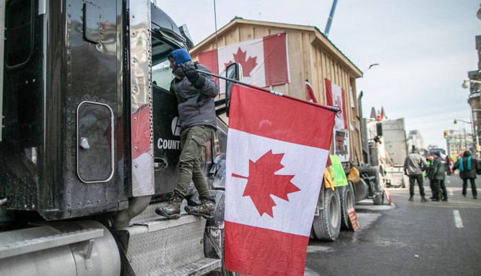 Covid-19: Gofundme pauses donations to Canada truckers protesting vaccine mandate