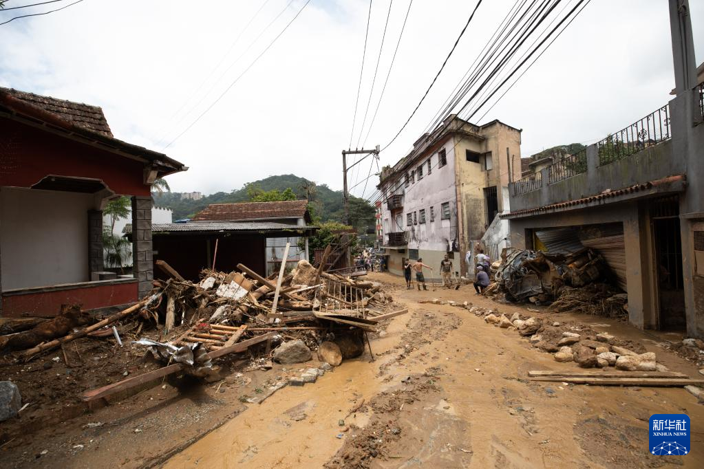 Death toll from Brazil landslides, floods climbs to 78