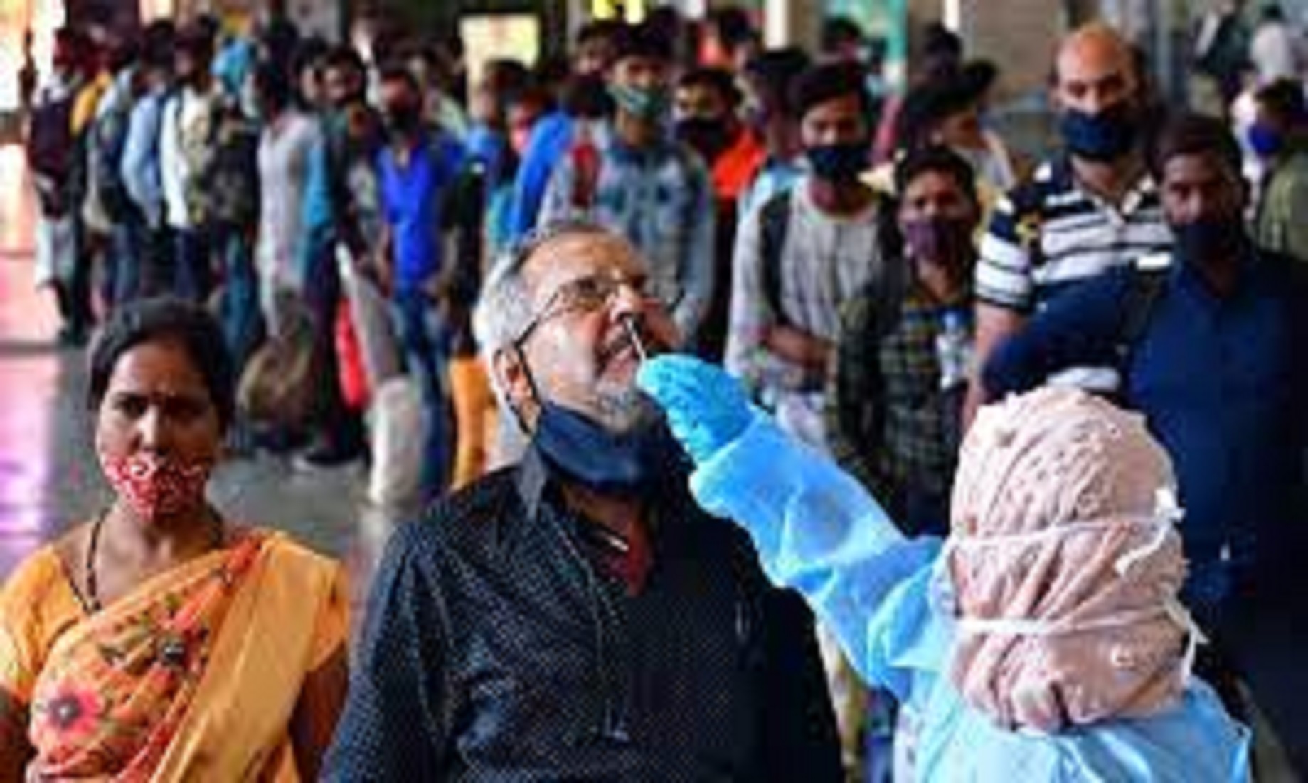 India Reports 34,113 New COVID-19 Cases