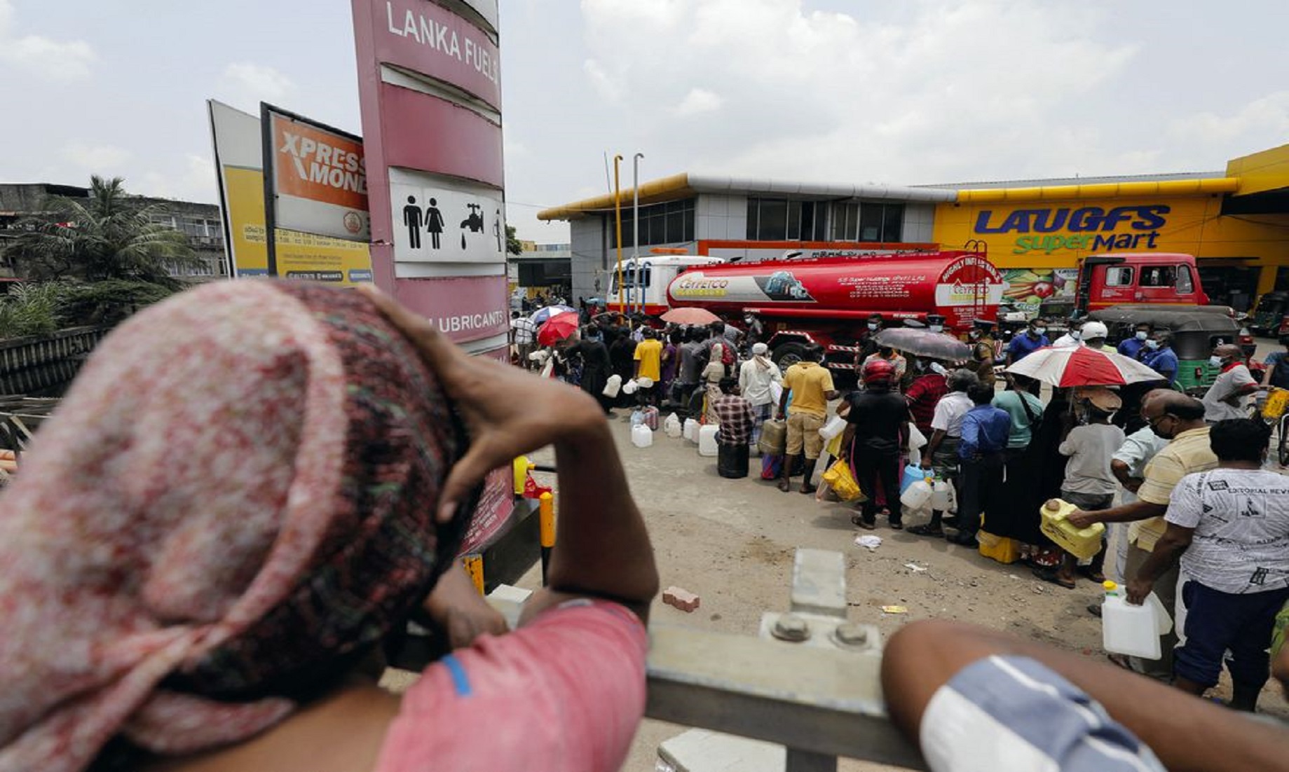 Sri Lankan Government Directs Gas Stations To Reserve Fuel For Vehicles In Essential Services