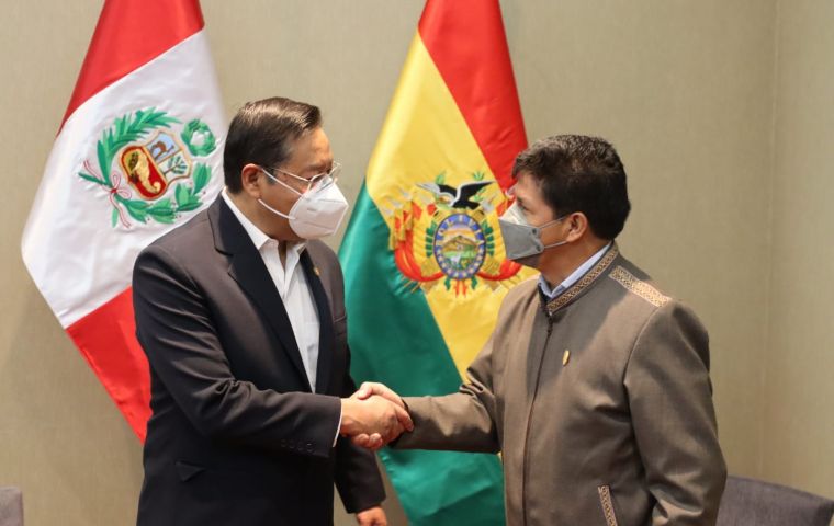 Presidents of Bolivia, Peru discuss bilateral issues while in Chile