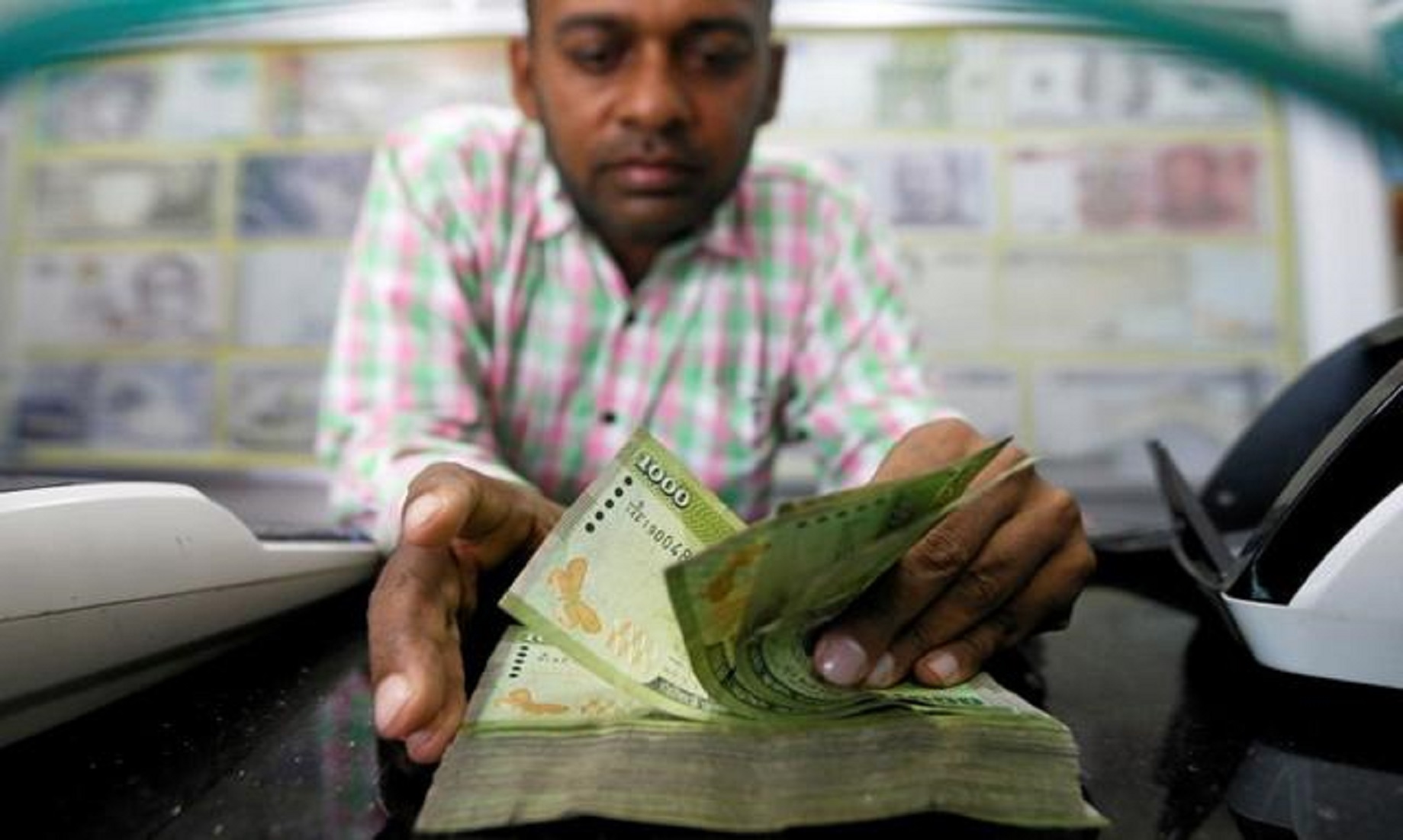 Sri Lanka Allows Rupee To Devalue