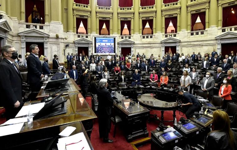 Argentine Lower House passes IMF deal