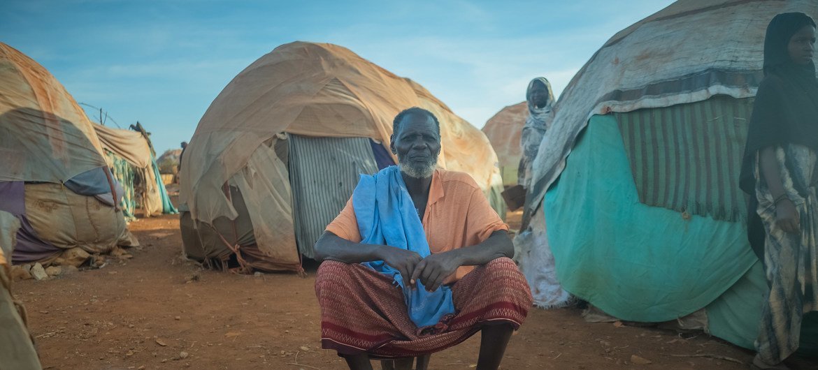 UN launches project to support internally displaced people in Somalia