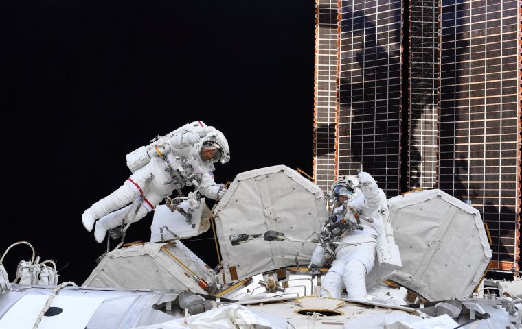 Russia-Ukraine conflict: NASA and Russians continue to operate jointly the Space Station