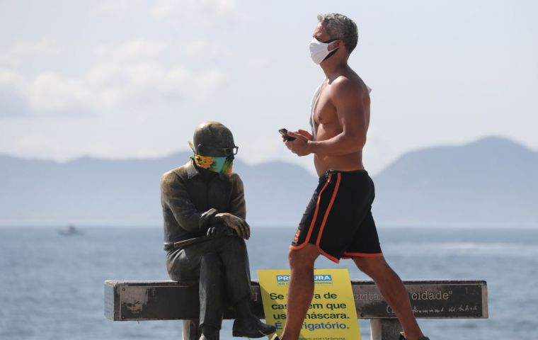 Covid-19: Brazil’s Rio city officials about to lift mandatory face masks indoors