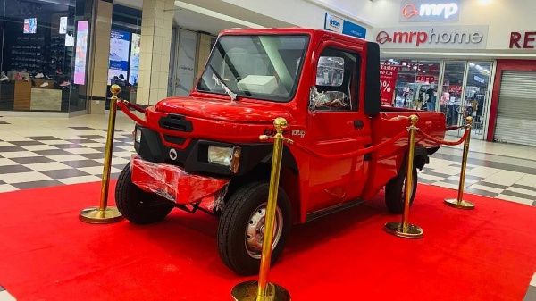 Tanzanian’s first locally made electric car unveiled – created by cartoonist Masood Kipanya