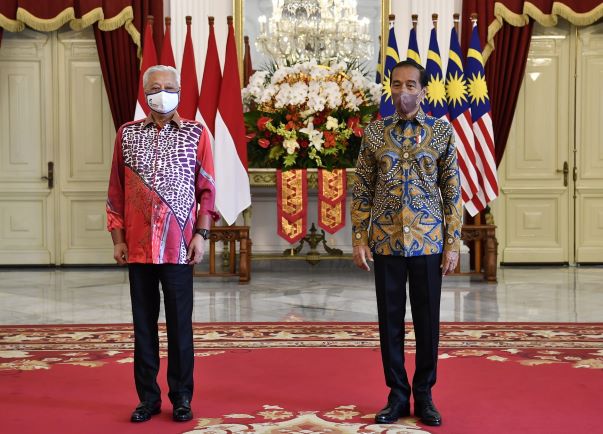 Malaysia, Indonesia increase cooperation in investment, commodity