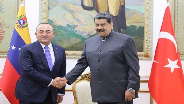 Venezuela and Turkey sign eight cooperation agreements