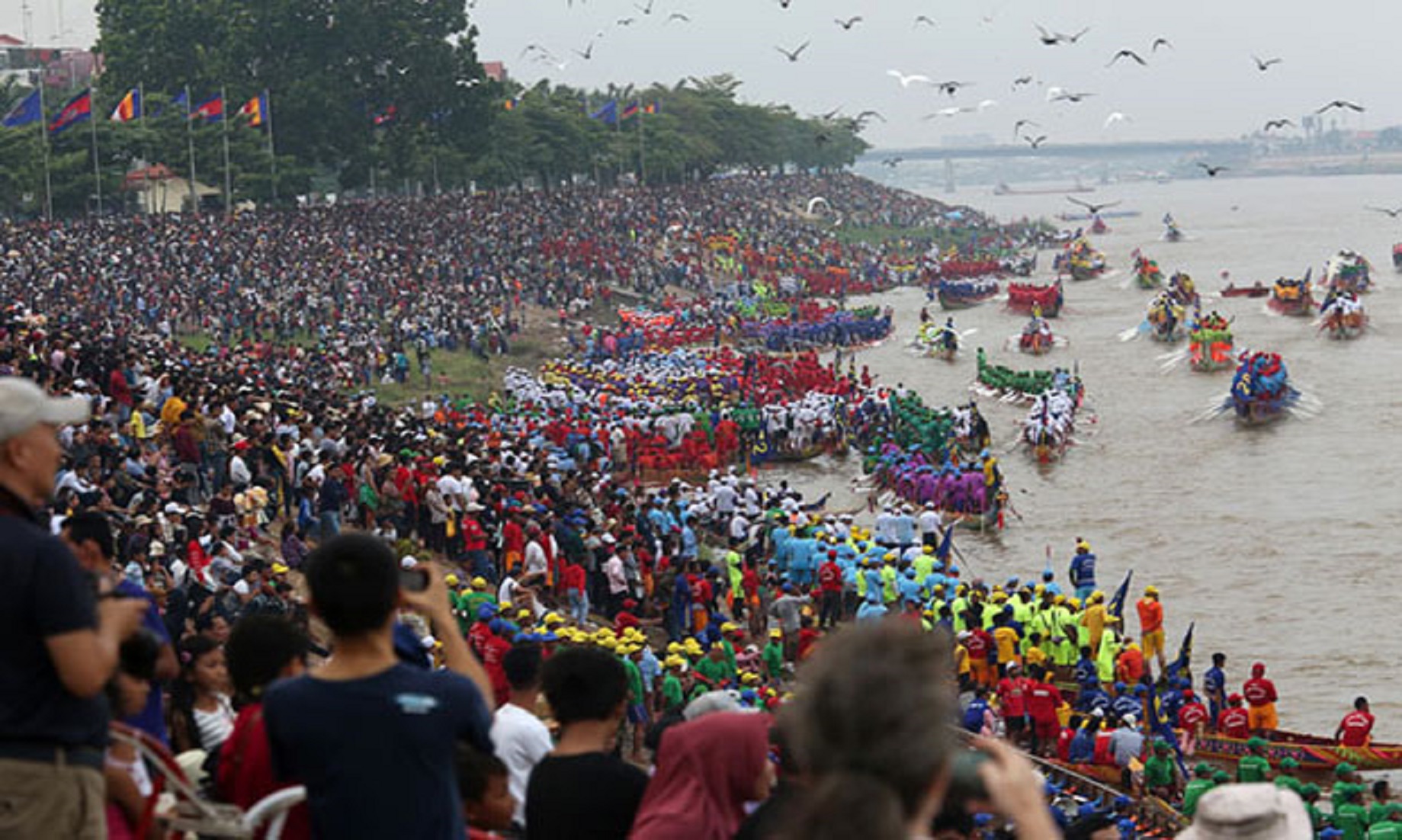 Cambodia’s Traditional New Year Holiday Ends With 4.59 Million Tourists Travelling Across Kingdom