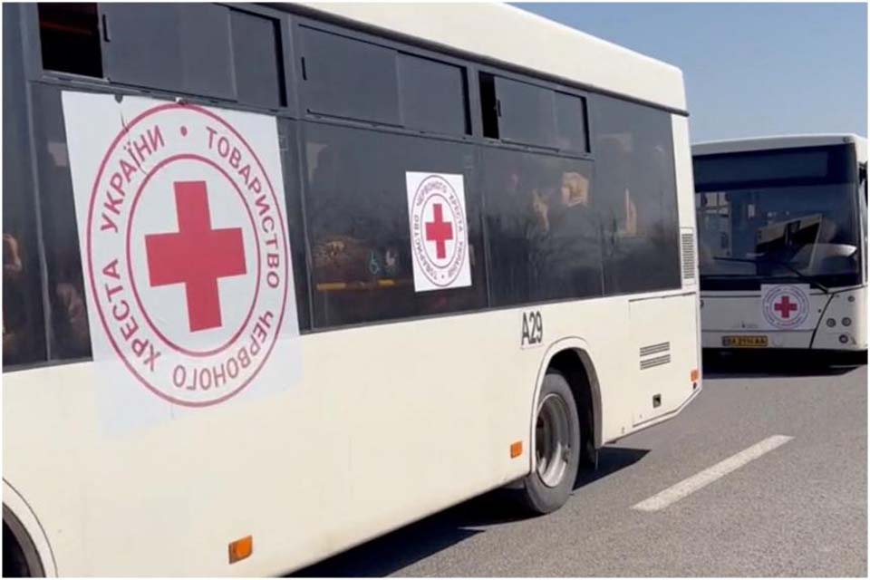 Russia-Ukraine conflict: Red Cross evacuee convoy arrives from Russian-held city – first successful international evacuation