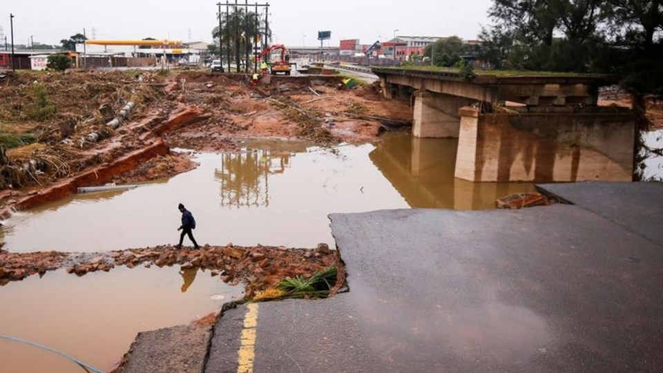 South Africa floods: More rain in flood-ravaged Durban southeastern region