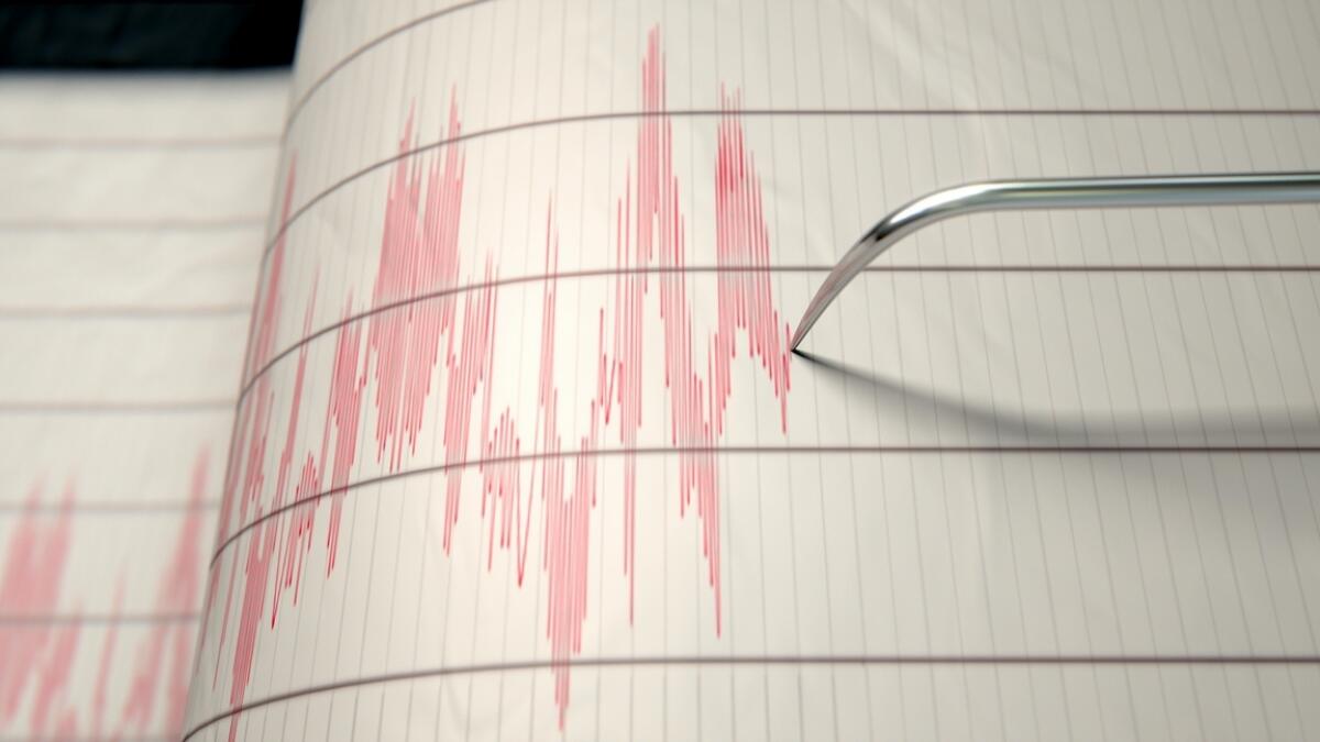 Strong quake rocks southern Greece