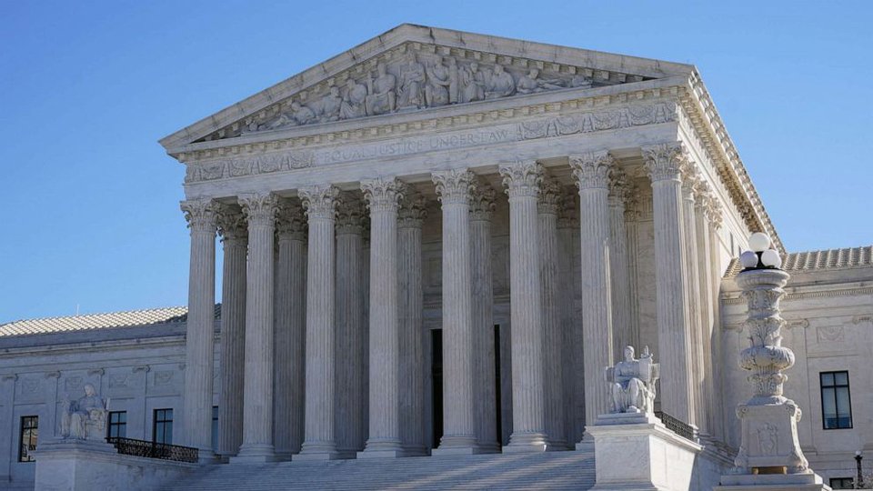 Man sets himself on fire outside US Supreme Court: Police