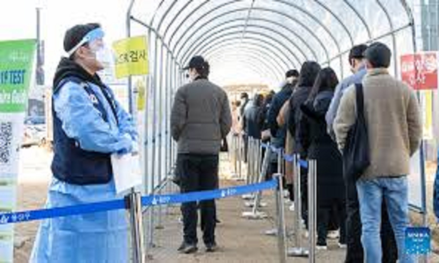 S.Korea Reports 264,171 New COVID-19 Cases