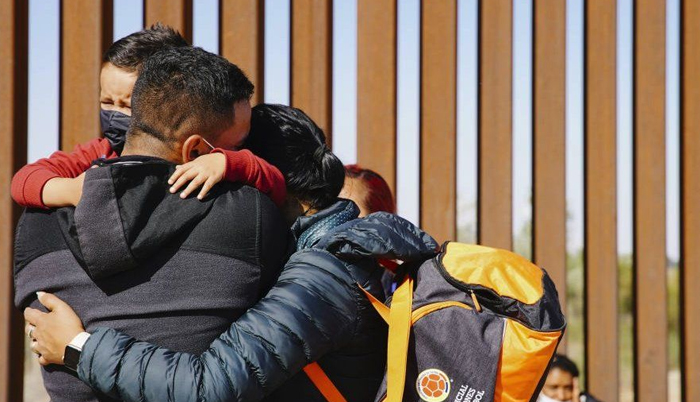 US-Mexico border: Pres Biden plan to end migrant expulsion policy blocked by court