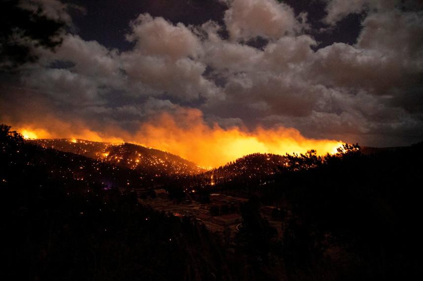 US wildfires: New Mexico blaze continue going wild