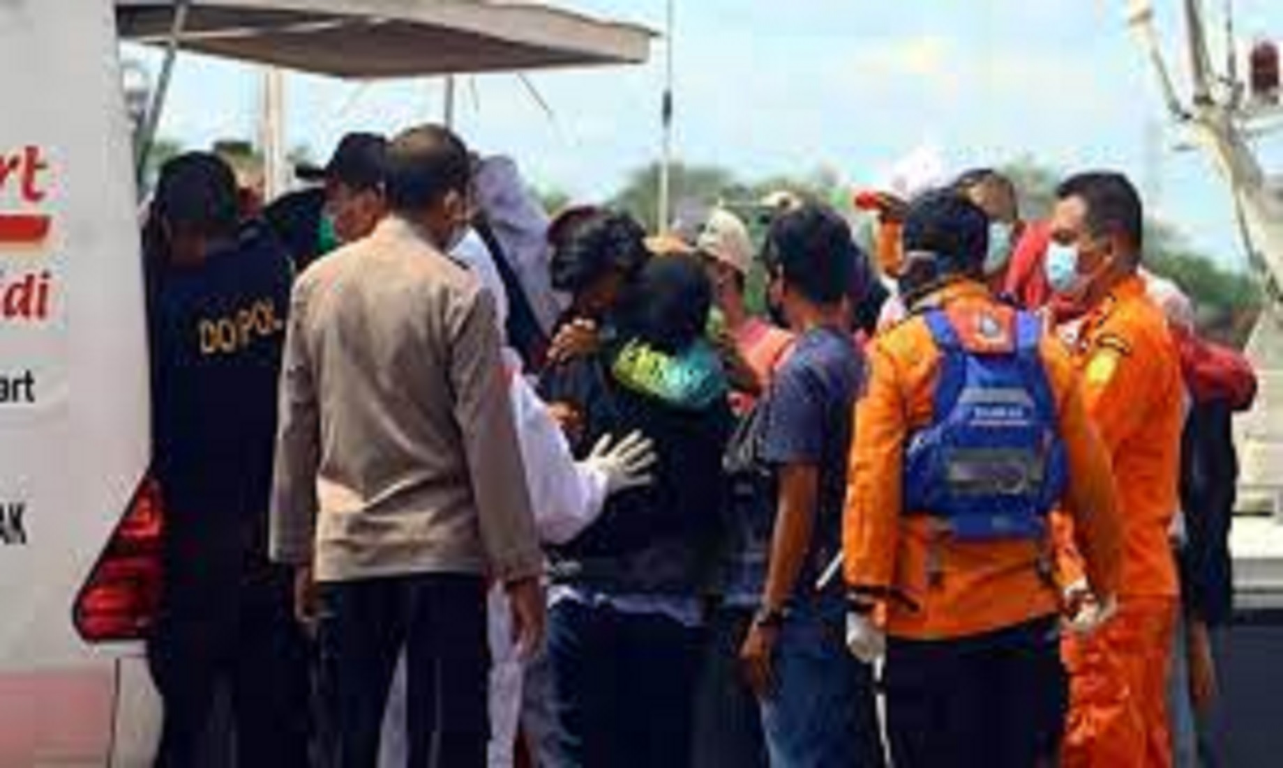 Search Continues For 25 Missing After Ship Capsizes In Central Indonesia