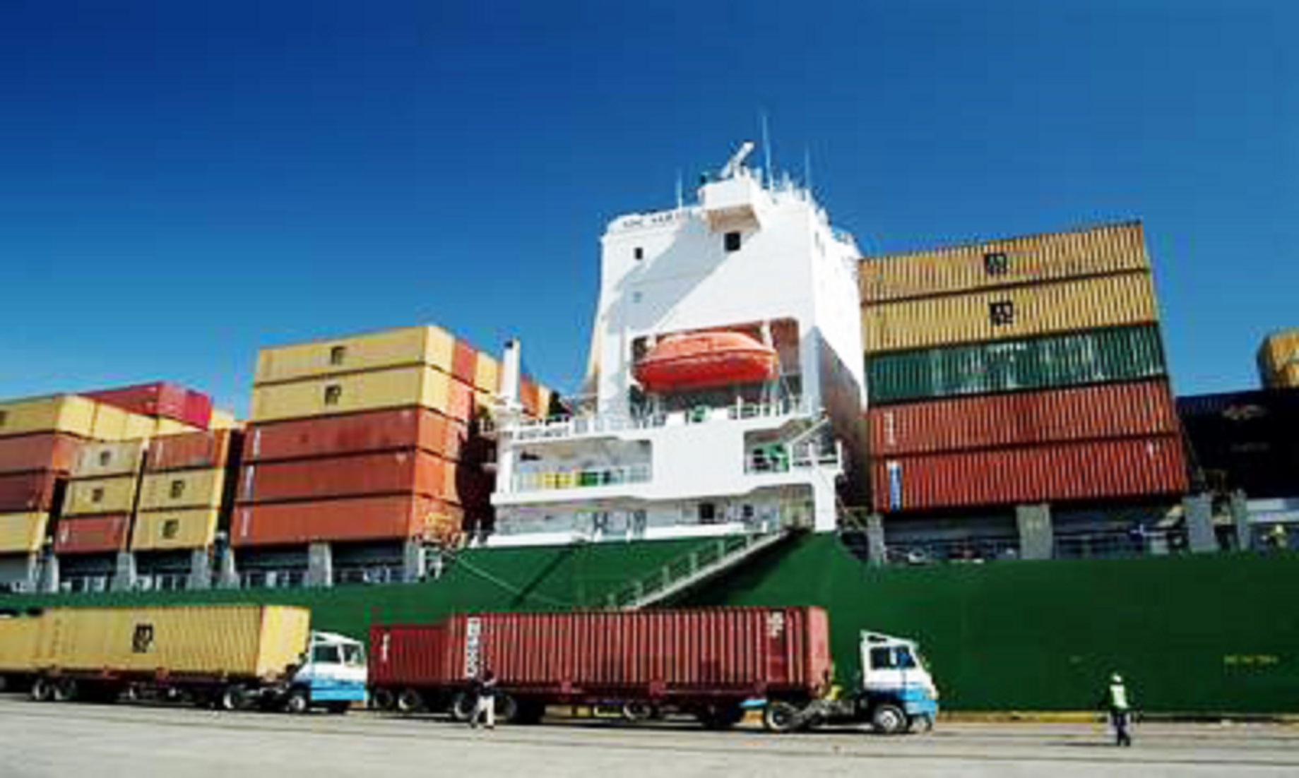 India’s Apr Trade Deficit Widens To 20.1 Billion USD