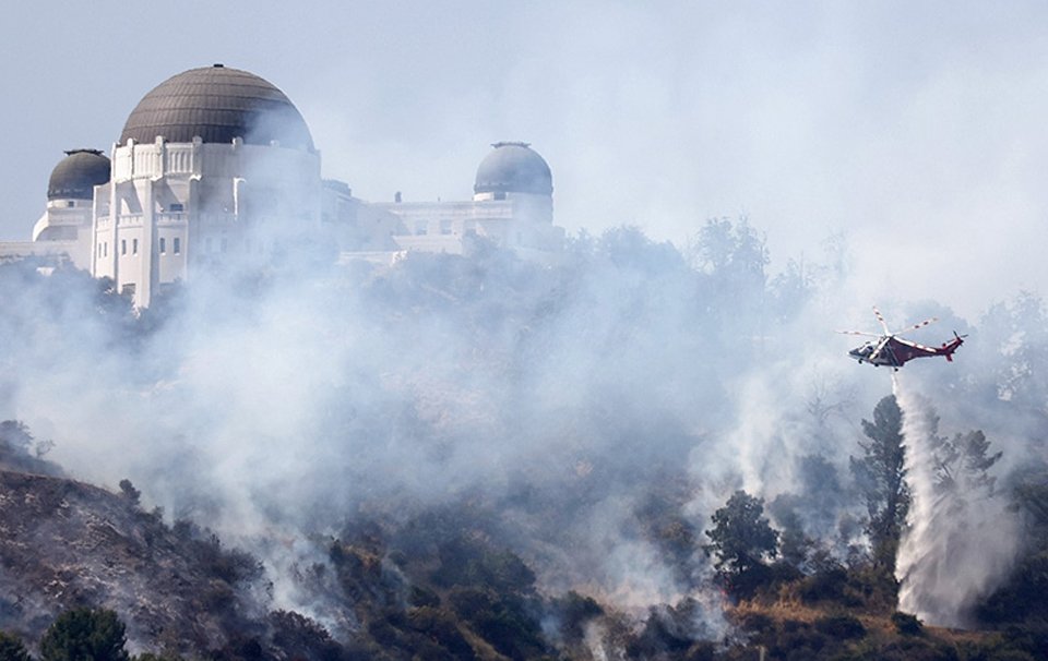 US wildfires: Los Angeles observatory evacuated as firefighters battle blaze