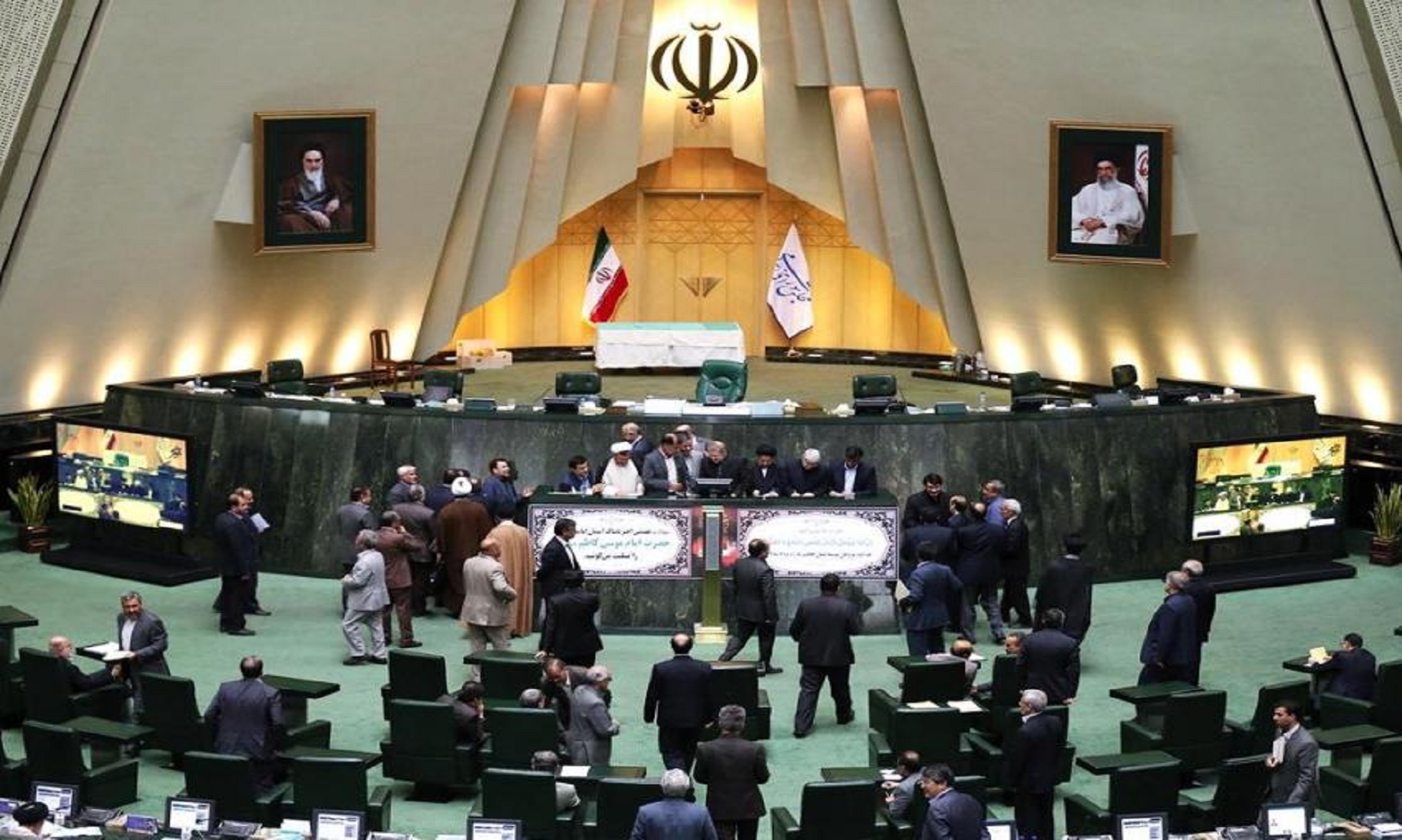 Roundup: Iranian Lawmaker Reiterates Importance Of U.S. Guarantee In Nuclear Talks