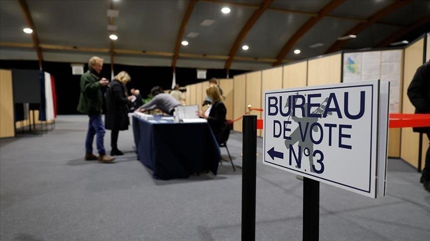 French polling stations open for legislative vote