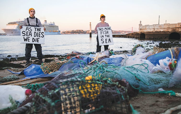 Ailing oceans in state of ’emergency’, says UN chief