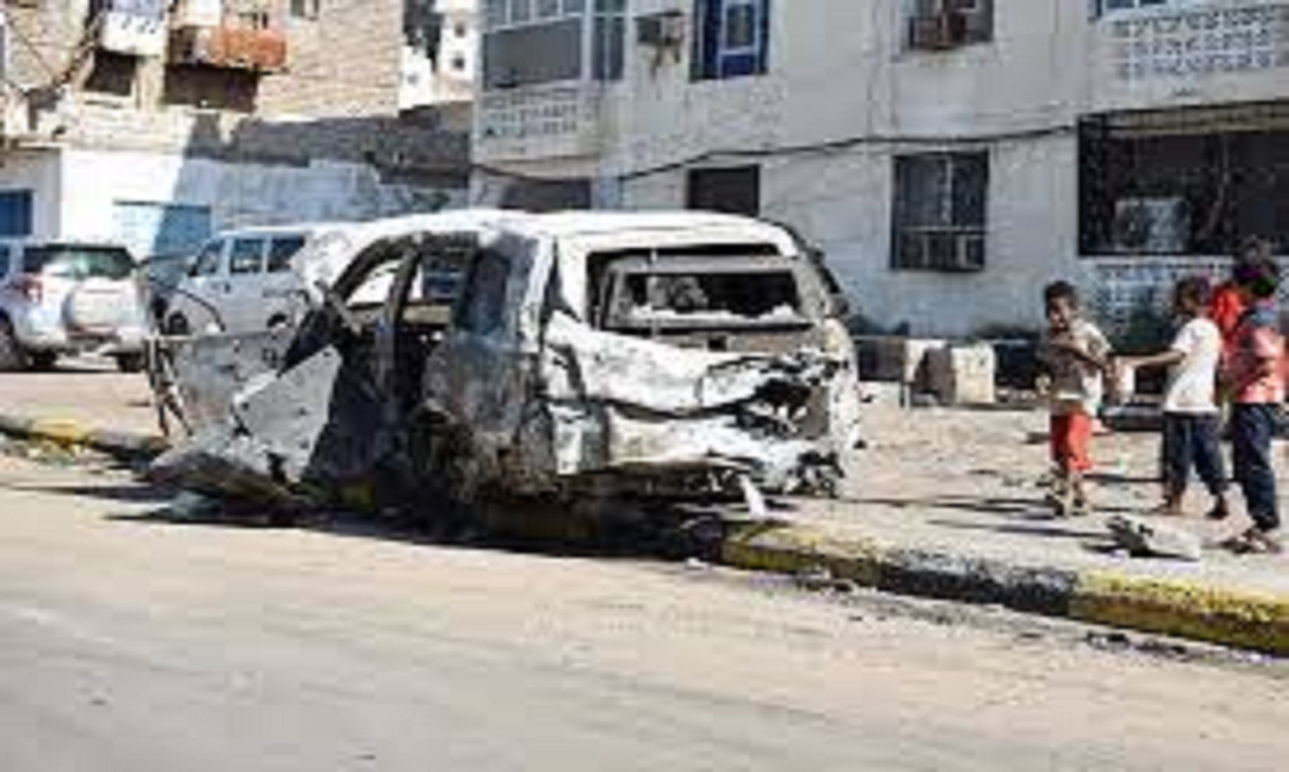 Two Yemeni Gov’t Soldiers Killed In Roadside Bomb