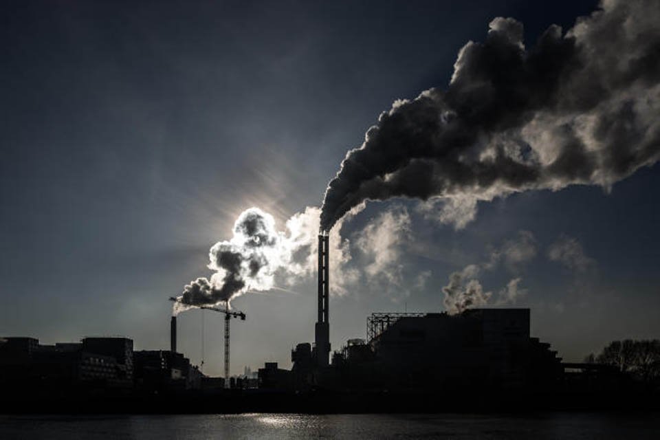 Pollution linked to 10% of cancer cases in Europe: report