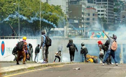 Ecuadorans teargassed at demos that military deems ‘grave threat’