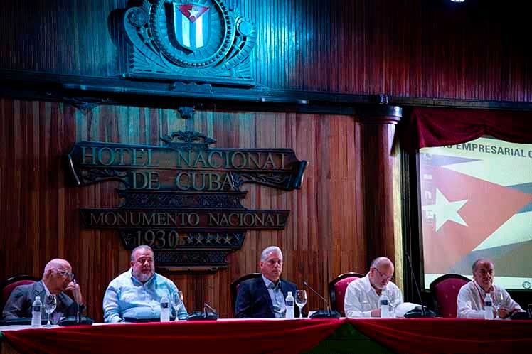 Cuba, Mexico kick off business forum to bolster trade ties