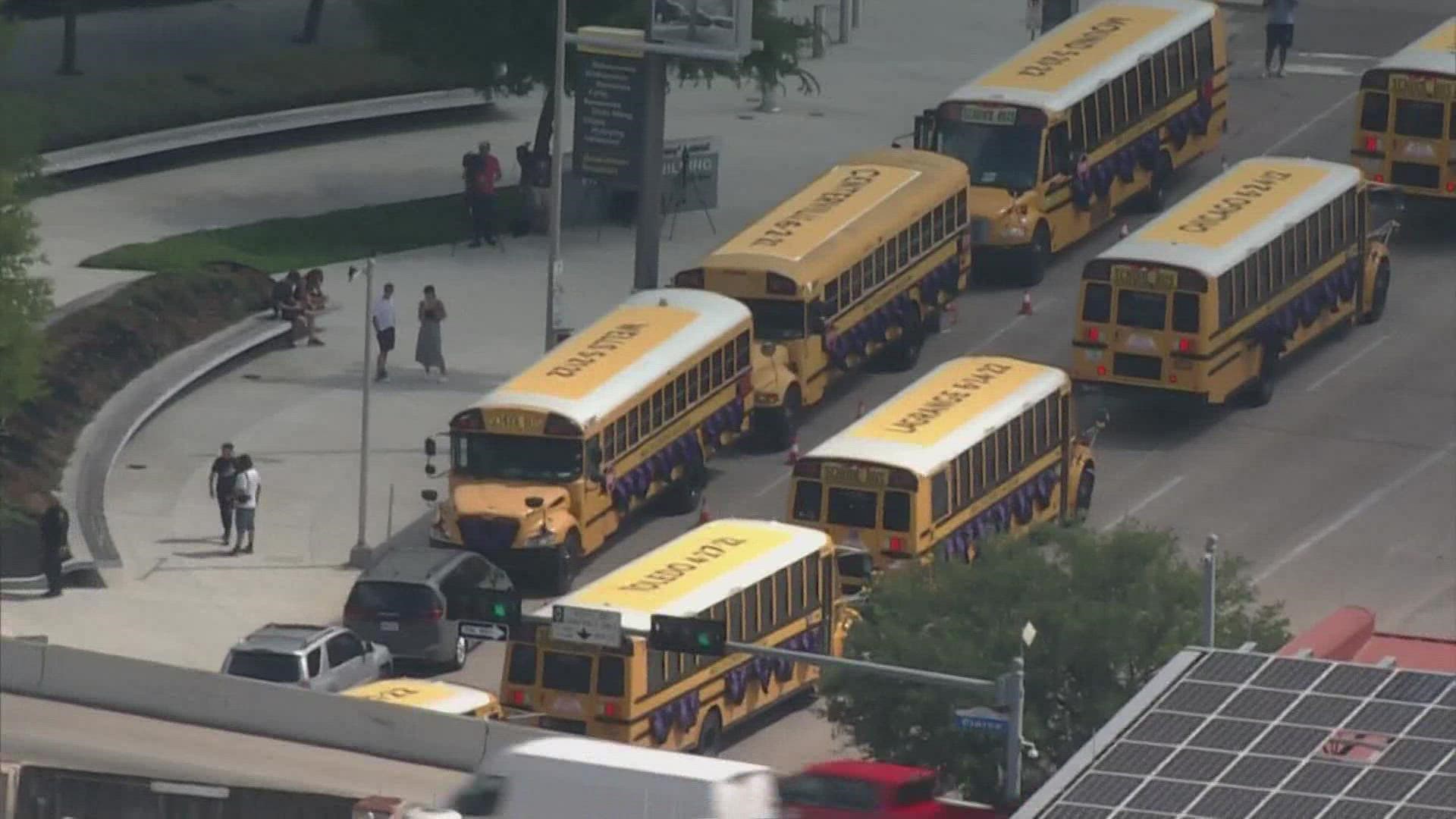 US: Mile-long school buses head to lawmaker’s office to honor children shot dead, demand gun control