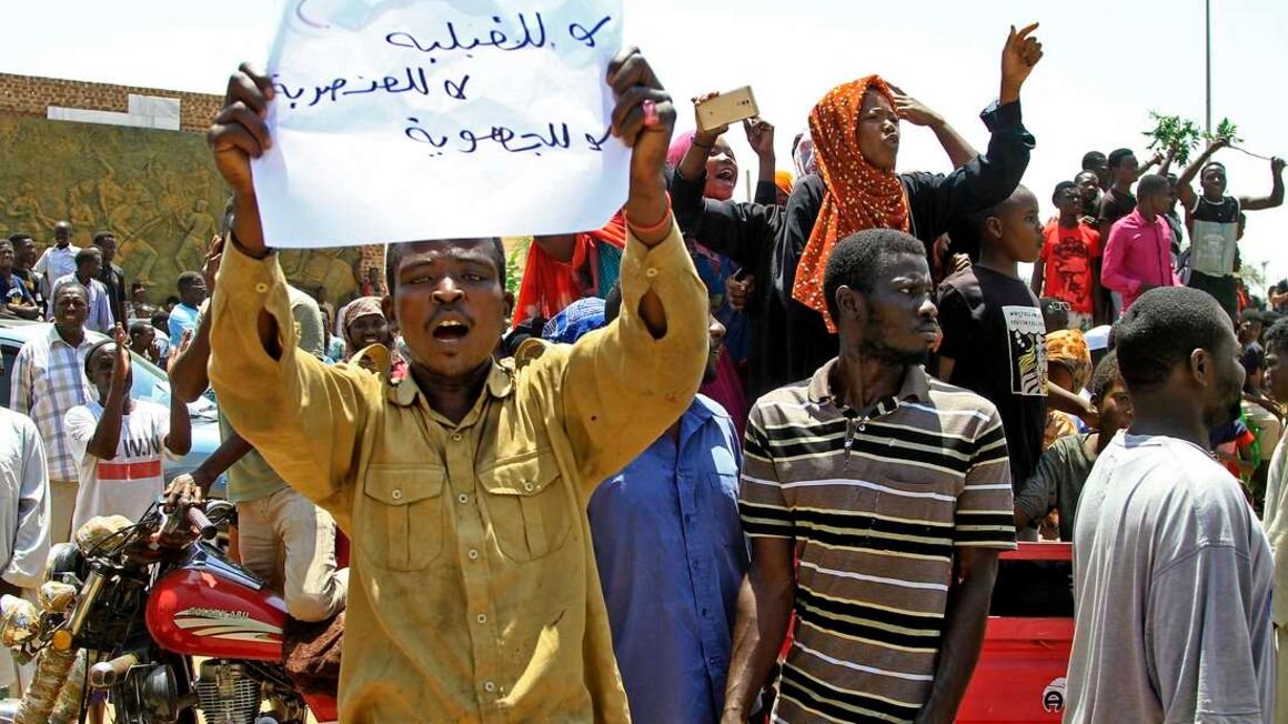 Tribal clashes pose fresh headache in Sudan