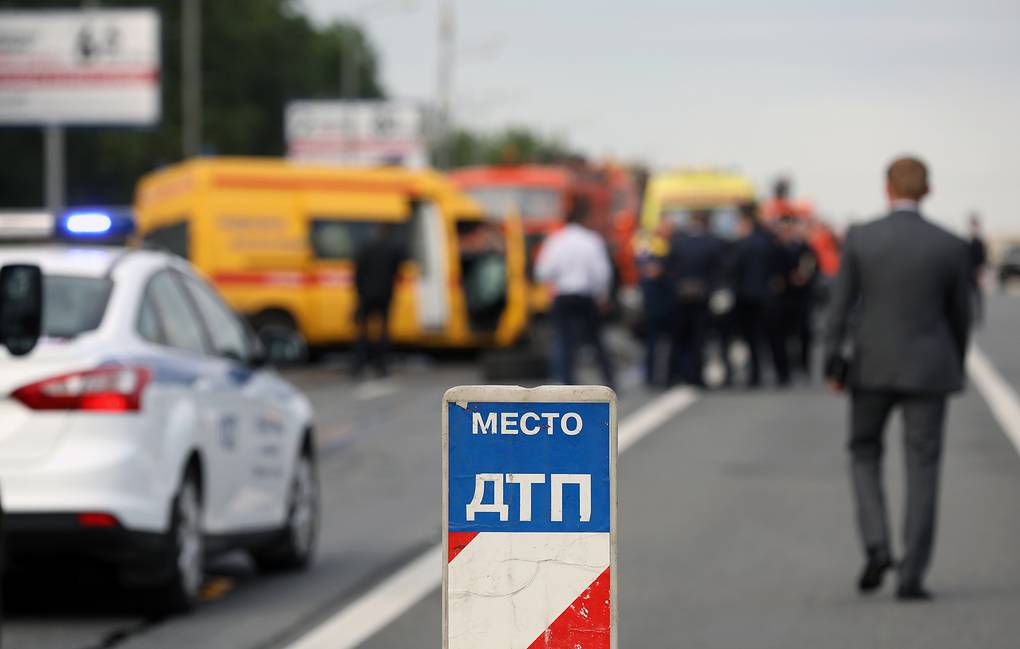 5 killed in car-ambulance collision in western Russia