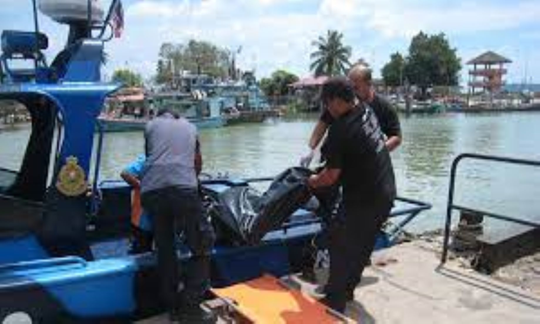 Rescuers Recovered Three Bodies In Indonesian Boat Accident