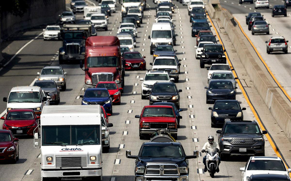 US: California set to ban fossil fuel cars by 2035