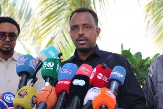 Somalia warns media not to publish Al-Shabaab propaganda