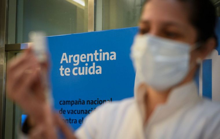 Argentine doctors voice concern at steep drop in COVID-19 vaccination among children