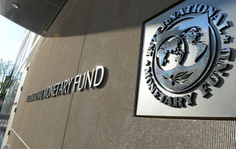 Argentina passes IMF test, gets US$ 3.8 billion