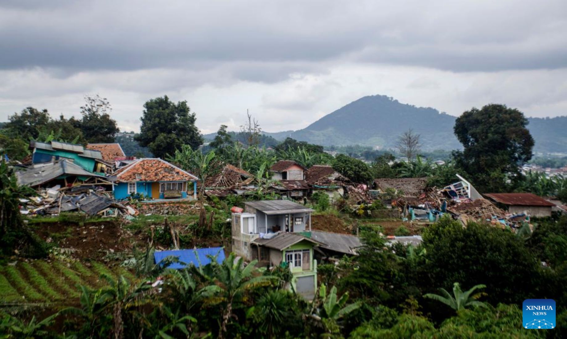 Indonesia To Relocate Quake Victims