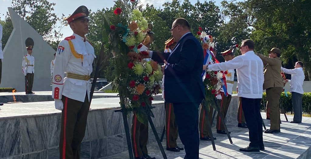 Cuba commemorates 105th anniversary of October Socialist Revolution